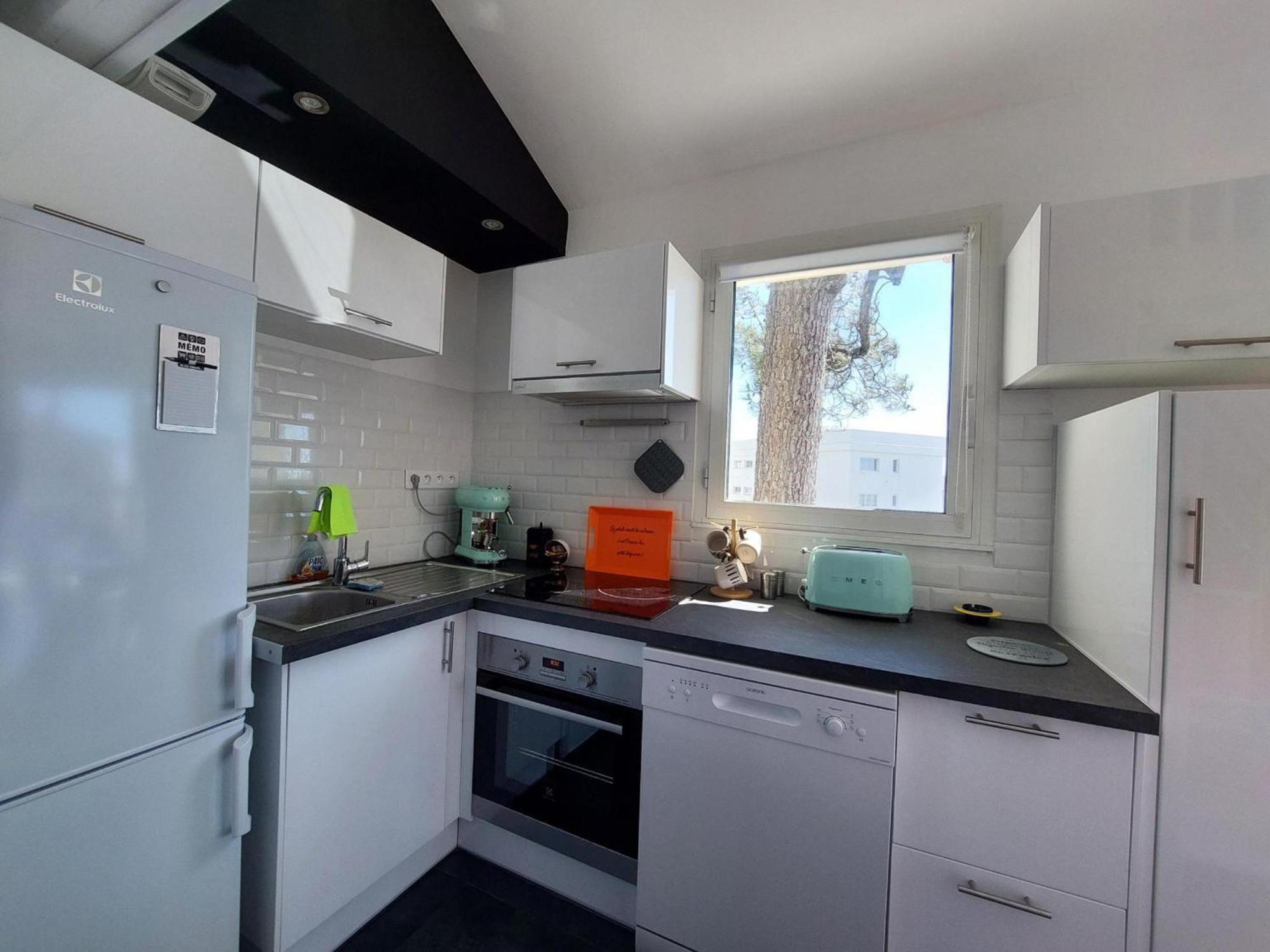 Charmant Appart Renove A 50M De La Plage Avec Balcon Et Parking - Fr-1-550-78 Royan Exterior foto